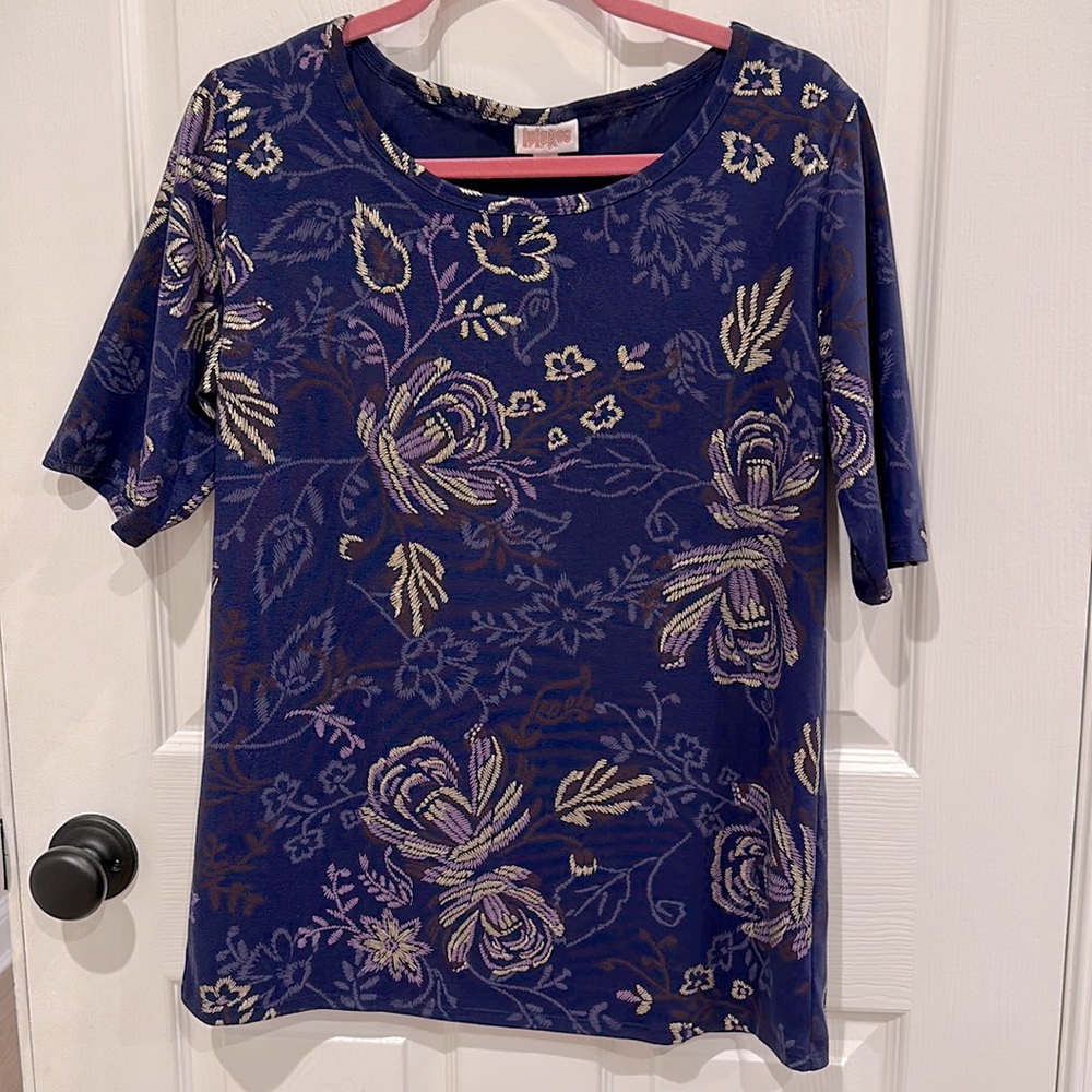 LULAROE quarter sleeve top